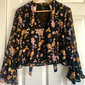 Floral flowy crop top
